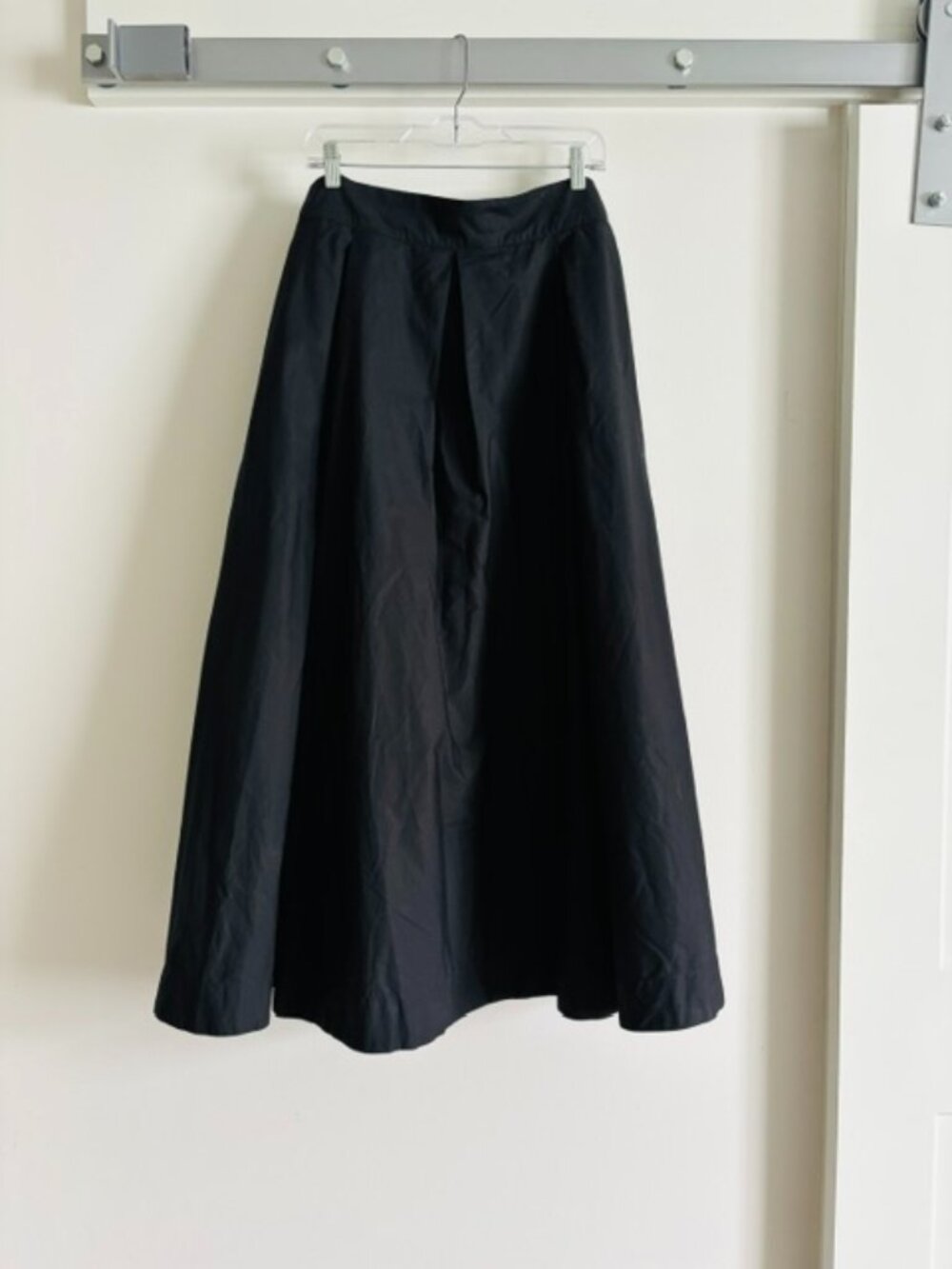 Gibson & Latimer Woven Poplin High Rise Pleated A-Line Flounce Maxi Skirt NWT - Picture 2 of 5